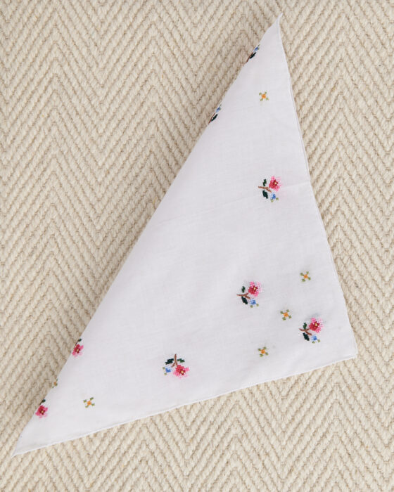 Носовой платок с вышивкой — фото 2