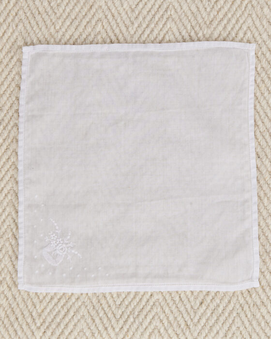 Носовой платок с вышивкой