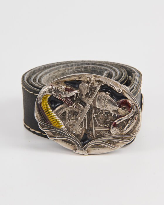 Кожаный ремень