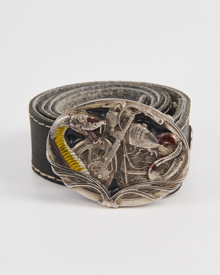 Кожаный ремень