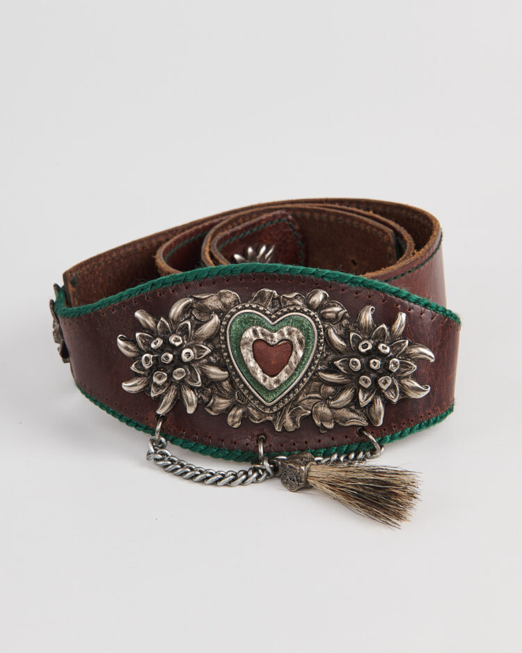 Ремень с эдельвейсами