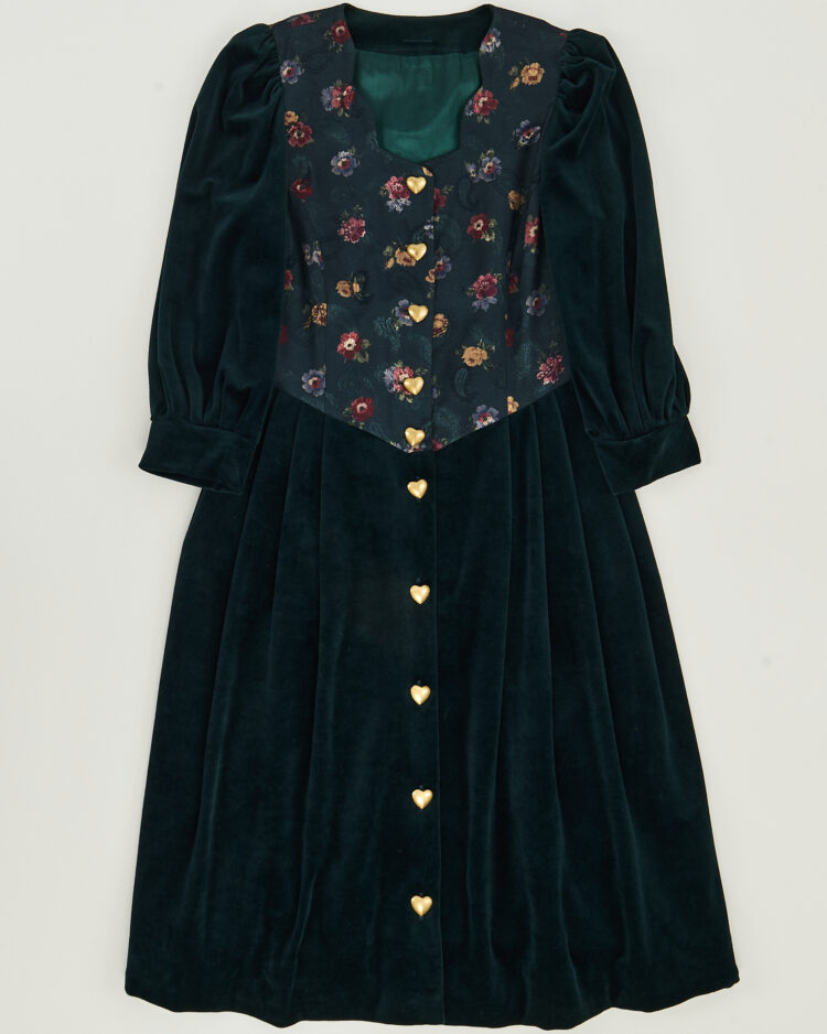 Платье из бархата