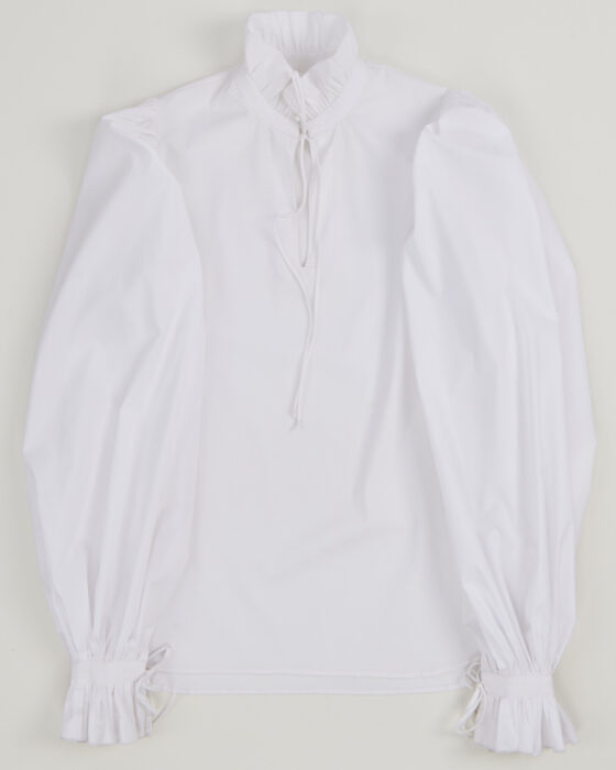 Блуза с викторианским воротником