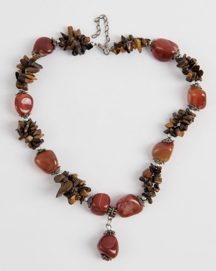 Бусы с натуральными камнями