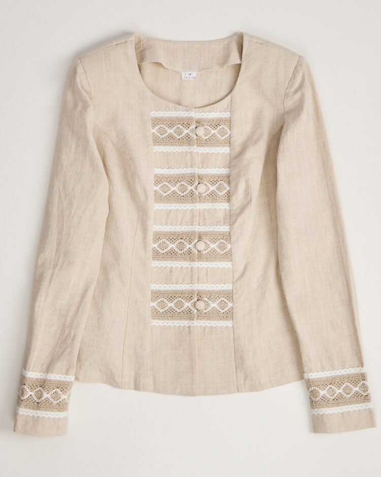 Льняной жакет с кружевом
