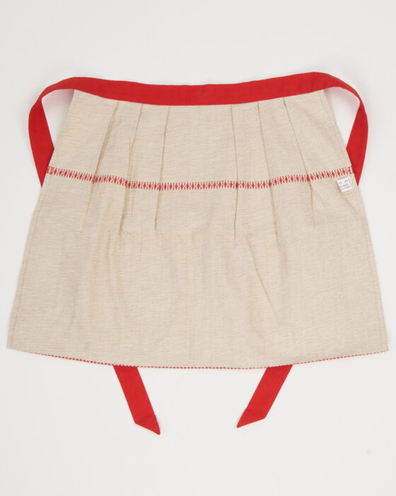 Фартук с орнаментом и вышивкой — фото 2