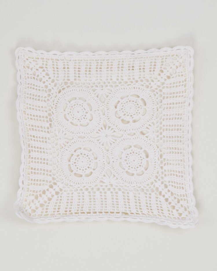 Вязаная наволочка с узором