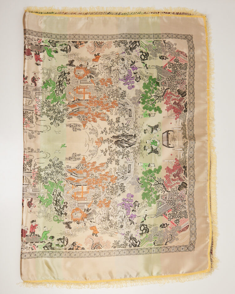 скатерть с восточным сюжетом