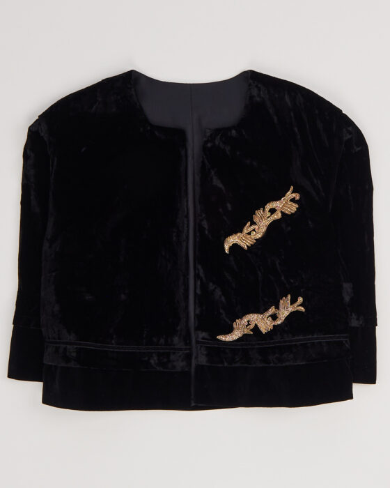 Жакет с аппликацией