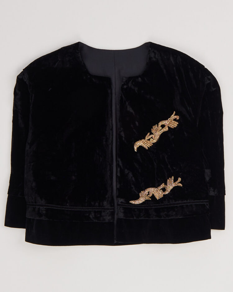 Жакет с аппликацией