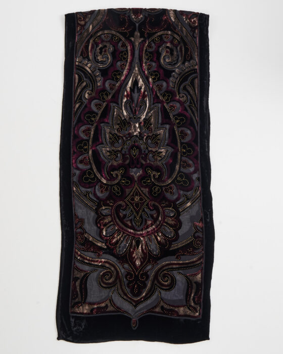 Платок с орнаментом